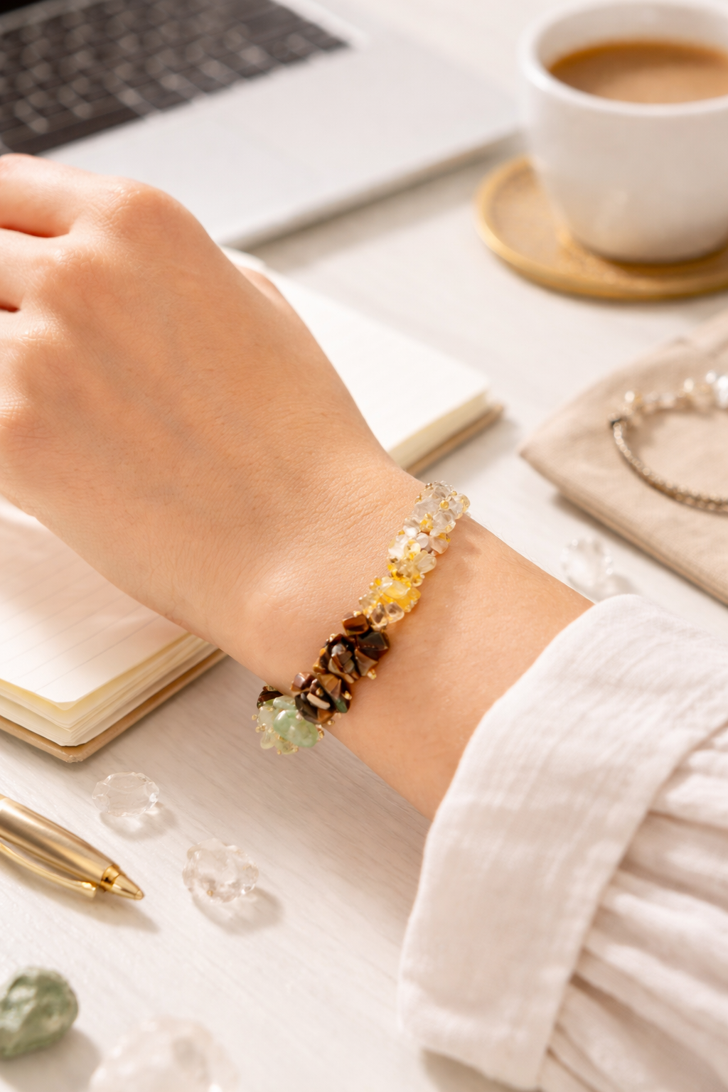 Dhan Sukh Chips Bracelet With Free Raw Selenite Plate